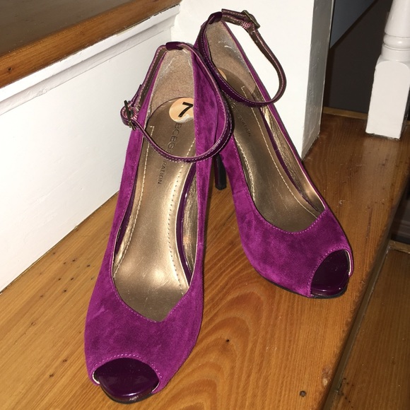 Fashionable Fuchsia Pumps - Picture 2 of 7